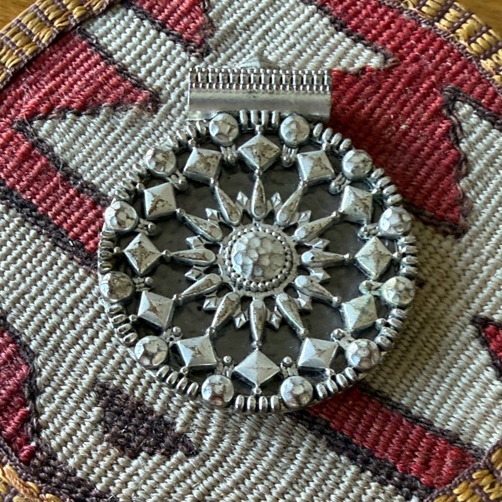 Heidi Klum pendant